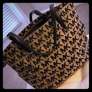 Michael Kors tote